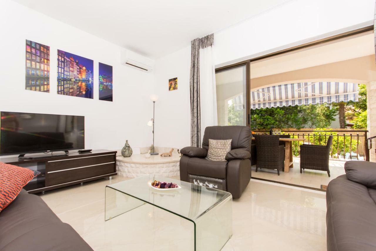Holiday Home Ruzmarin Trogir Extérieur photo